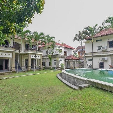 Reddoorz Plus Near Seminyak Square Dempasar Exterior foto